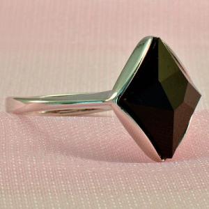 Buy online Ring 