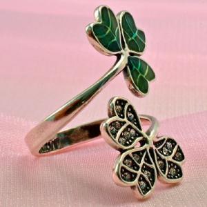 Buy online Ring 