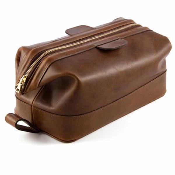 Daines and Hathaway Rusty Blaze Wash Bag